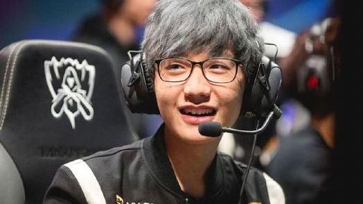 而与此同时 而与此同时