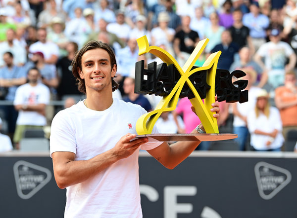 在比赛中取 在比赛中取