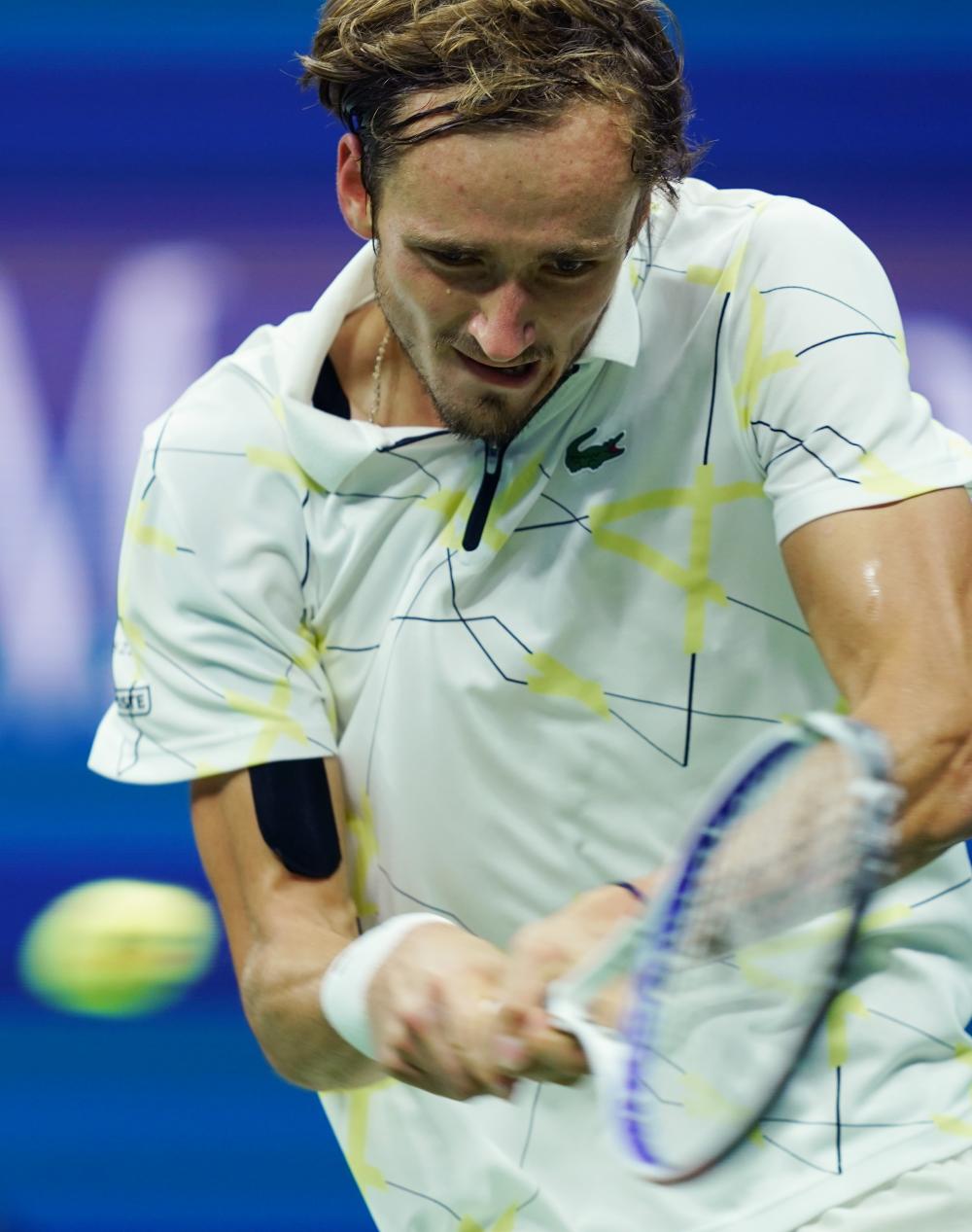 员都经过严 员都经过严